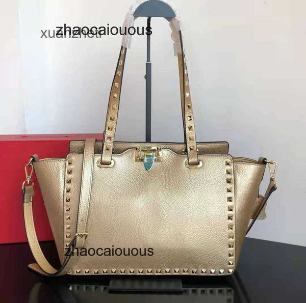 classic rivet luxurys women's designer valantioes women handbag shopping classic bags portable shoulder pattern mommy 11xl
classic rivet luxurys women's designer valantioes women handbag shopping classic bags portable shoulder pattern mommy 11xl
