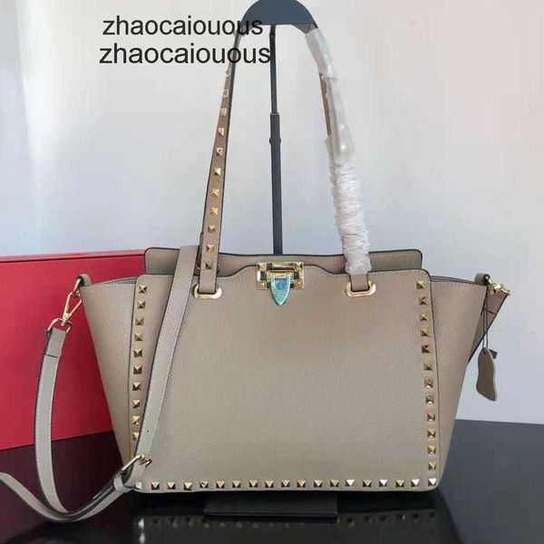 women portable valantioes classic bags handbag shopping women's designer rivet luxury handbags shoulder pattern mommy tote padf
women portable valantioes classic bags handbag shopping women's designer rivet luxury handbags shoulder pattern mommy tote padf