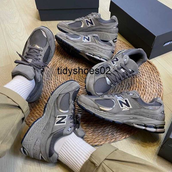 chunyuan new balances shoes nb 2002r yuanzu grey men's shoes versatile dad's shoes casual sports shoes, Black
chunyuan new balances shoes nb 2002r yuanzu grey men's shoes versatile dad's shoes casual sports shoes, Black