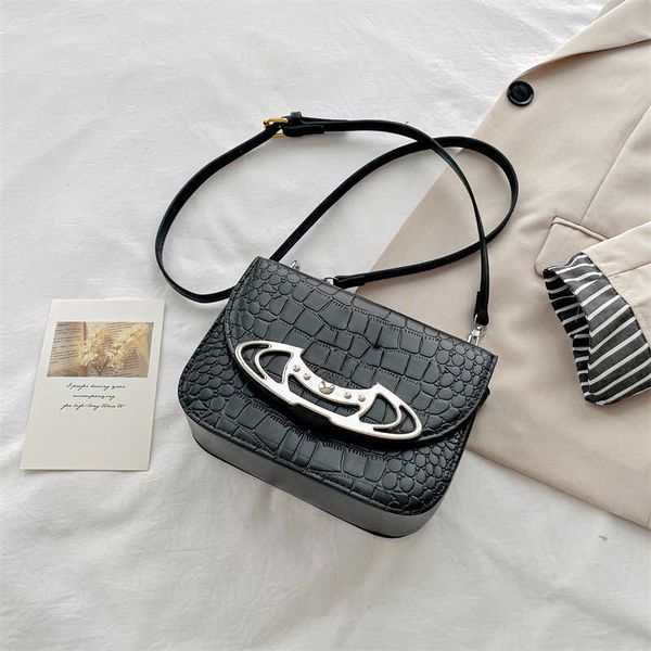 womens bag embroidered thread shaped style single shoulder bag vivi designer handbag cross body bags wind saddle purse 230825
womens bag embroidered thread shaped style single shoulder bag vivi designer handbag cross body bags wind saddle purse 230825