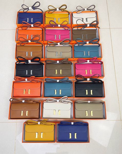 to go wallet designer purse with strap togo woman wallets silver gold buckle cowskin card holders fashion genuine leather with box serial nu, Red;black
to go wallet designer purse with strap togo woman wallets silver gold buckle cowskin card holders fashion genuine leather with box serial nu, Red;black