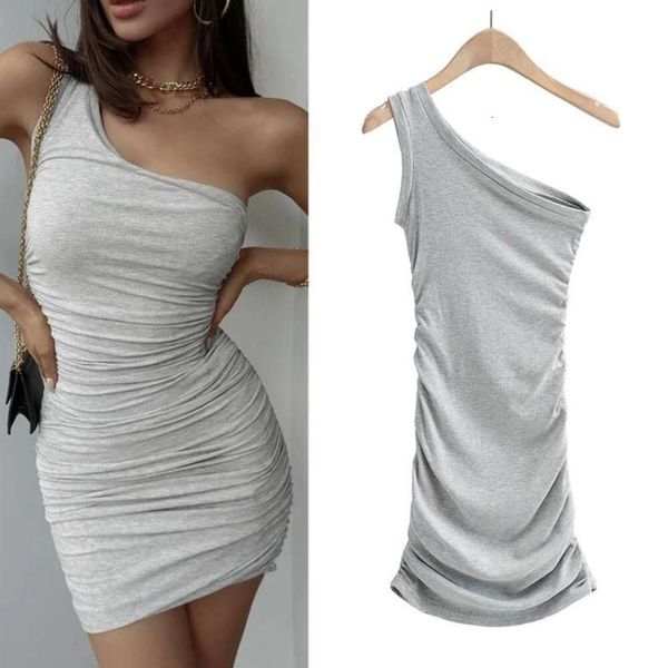 ins summer skirt color slanted collar single shoulder tank for women double sided pleated tight fitting one, Black
ins summer skirt color slanted collar single shoulder tank for women double sided pleated tight fitting one, Black