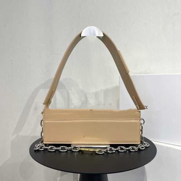 designer bag tote bag suitable for men and women crossbody bag handbag fashion trend casual party chain small bag retro bag charming fashion
designer bag tote bag suitable for men and women crossbody bag handbag fashion trend casual party chain small bag retro bag charming fashion