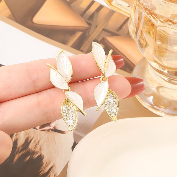 plated 925 silver luxury brand designers letters stud geometric famous women round crystal rhinestone earring wedding perty jewerlry circula, Golden;silver
plated 925 silver luxury brand designers letters stud geometric famous women round crystal rhinestone earring wedding perty jewerlry circula, Golden;silver