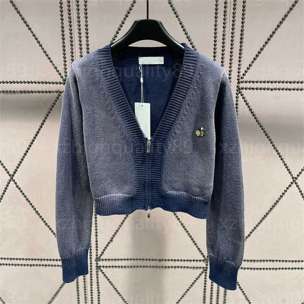 sweaters womens designer cardigan women jacket fashionable gradient color long sleeved deep v-neck zippered short knitted coat knit sweater, White;black
sweaters womens designer cardigan women jacket fashionable gradient color long sleeved deep v-neck zippered short knitted coat knit sweater, White;black