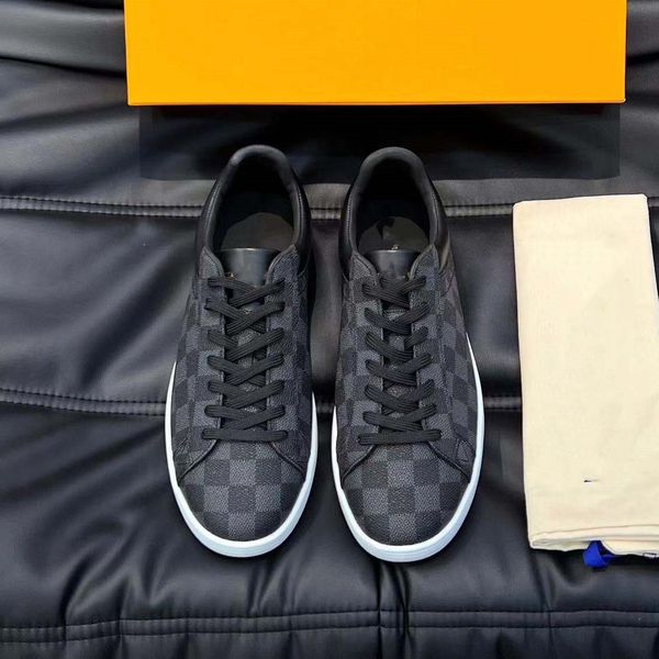 luxembourg sneakers men letter embossing shoes designers causual shoe breathable perforated sports men jogging sneaker luxury revoli trainer, Red;white
luxembourg sneakers men letter embossing shoes designers causual shoe breathable perforated sports men jogging sneaker luxury revoli trainer, Red;white