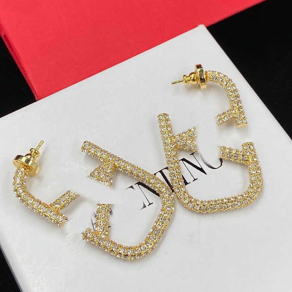 designer earrings valentino luxury v letter full diamond 925 silver needle female advanced sense star same style earrings female fashion acc, Golden;silver
designer earrings valentino luxury v letter full diamond 925 silver needle female advanced sense star same style earrings female fashion acc, Golden;silver