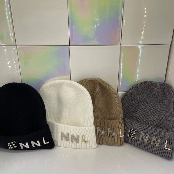 designer beanie luxury knitted hat ins popular winter cashmere metal letters casual outdoor bonnet knitted caps 4 color very good, Blue;gray
designer beanie luxury knitted hat ins popular winter cashmere metal letters casual outdoor bonnet knitted caps 4 color very good, Blue;gray