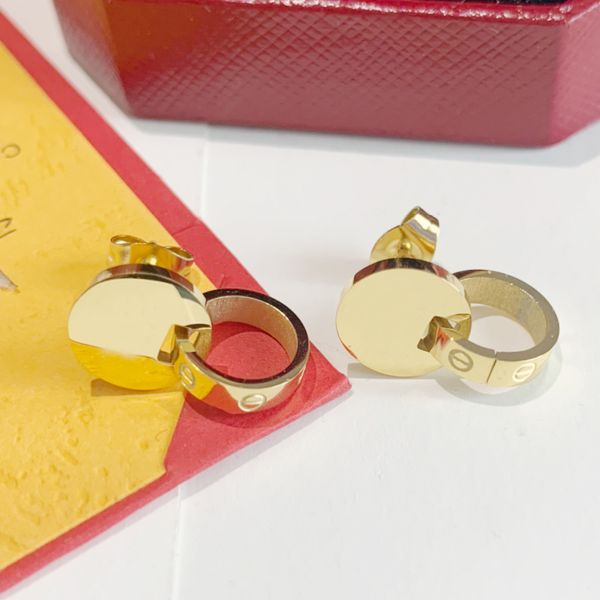 gold stud earrings titanium steel 18k love earrings for women exquisite simple fashion with bag, Golden
gold stud earrings titanium steel 18k love earrings for women exquisite simple fashion with bag, Golden