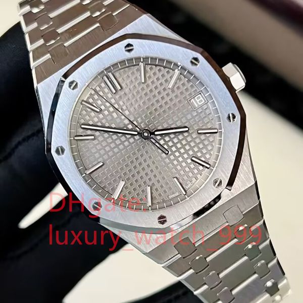 classic men's watch with a 41mm silver dial, fashionable folding clasp, automatic mechanical movement, date display, back perspective m, Slivery;brown
classic men's watch with a 41mm silver dial, fashionable folding clasp, automatic mechanical movement, date display, back perspective m, Slivery;brown