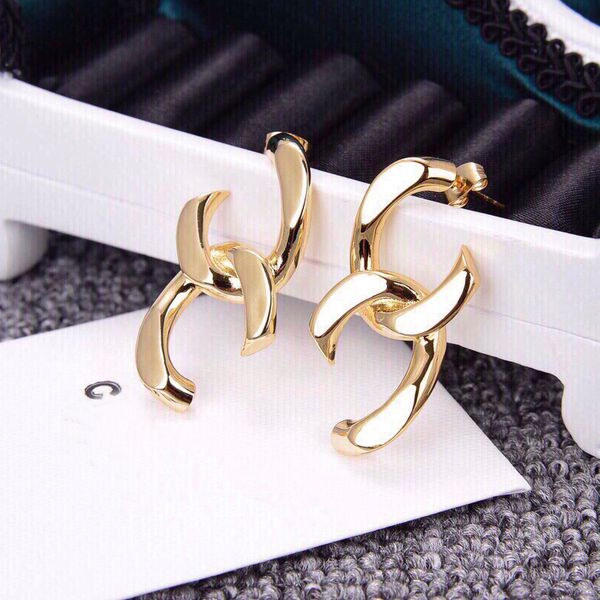 fashion style earring smooth in 18k gold plated silver words shape for women weddingl jewelry gift with box, Golden
fashion style earring smooth in 18k gold plated silver words shape for women weddingl jewelry gift with box, Golden