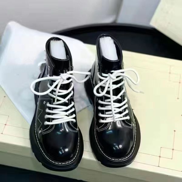 designer luxury leather shoes boot graffiti tread slick men women casual socks shoe platform half boots white black trainers 04
designer luxury leather shoes boot graffiti tread slick men women casual socks shoe platform half boots white black trainers 04