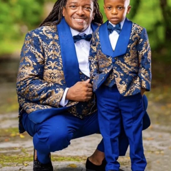 men's suits blazers father and son jacquard for men wedding kids birthday party prom formal outfits sets groom tuxedo 3 pieces 2023 230, White;black
men's suits blazers father and son jacquard for men wedding kids birthday party prom formal outfits sets groom tuxedo 3 pieces 2023 230, White;black