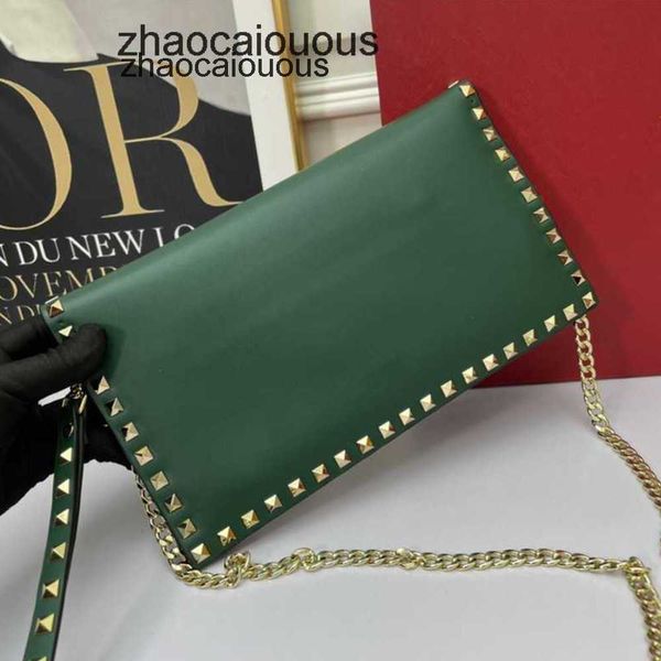 beach riveted classic lady's luxury women cowhide bags designer valantioes bag crossbody handbags new metal fashion large capacity leat
beach riveted classic lady's luxury women cowhide bags designer valantioes bag crossbody handbags new metal fashion large capacity leat