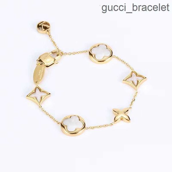 flower lock bracelets bangle letter v titanium steel designer for women men luxury jewlery gifts woman girl gold silver rose gold wholesale, Black
flower lock bracelets bangle letter v titanium steel designer for women men luxury jewlery gifts woman girl gold silver rose gold wholesale, Black