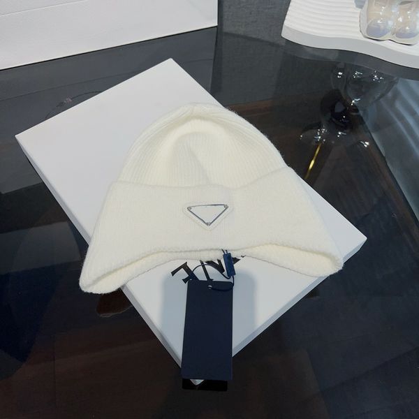 2023 winter arrival beautiful letter decoration knitwear ball hats trucker luxury designer hat american fashion truck cap casual baseball ha, Blue;gray
2023 winter arrival beautiful letter decoration knitwear ball hats trucker luxury designer hat american fashion truck cap casual baseball ha, Blue;gray