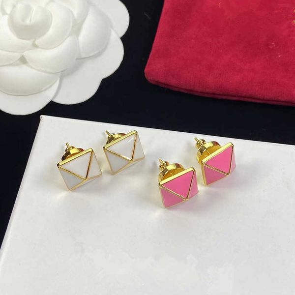 designer earrings valentino luxury new v letter dropping glue small square fashion versatile silver needle earrings valentine's day gif, Golden;silver
designer earrings valentino luxury new v letter dropping glue small square fashion versatile silver needle earrings valentine's day gif, Golden;silver