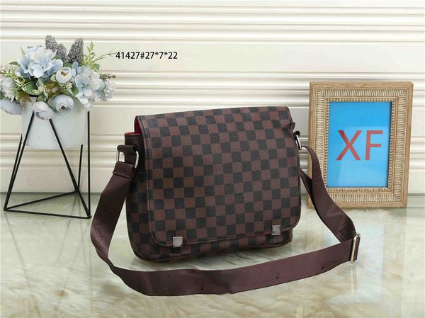 luxurys designers mens shoulder bags man briefcases fashion handbag bolsas messenger bag crossbody bag purse
luxurys designers mens shoulder bags man briefcases fashion handbag bolsas messenger bag crossbody bag purse