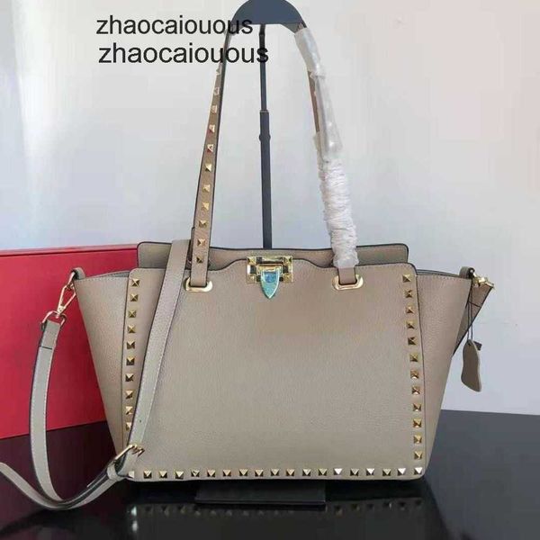 luxury bags handbag women's rivet designer women classic handbags classic shopping valantioes portable shoulder pattern mommy tote 1vg2
luxury bags handbag women's rivet designer women classic handbags classic shopping valantioes portable shoulder pattern mommy tote 1vg2