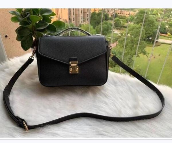 the latest fashioni shoulder bag simple small square bag women's casual handbag women's fashion pu crossbody messenger ba handbag
the latest fashioni shoulder bag simple small square bag women's casual handbag women's fashion pu crossbody messenger ba handbag