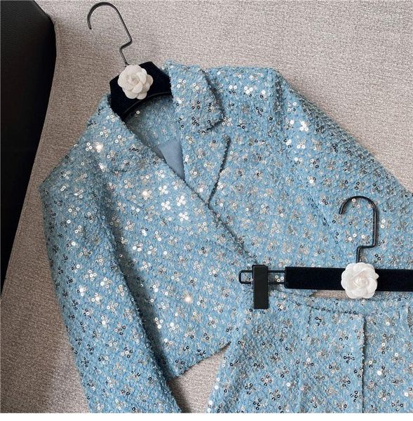 women's tracksuits 2023 designer runway suit set sequined glitter blazer jacket shorts, Gray
women's tracksuits 2023 designer runway suit set sequined glitter blazer jacket shorts, Gray