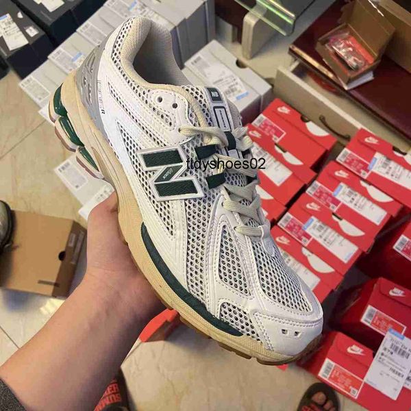 2023 new balances shoes summer men's shoe 1906r fashion super soft casual mesh breathable sports shoe, Black
2023 new balances shoes summer men's shoe 1906r fashion super soft casual mesh breathable sports shoe, Black