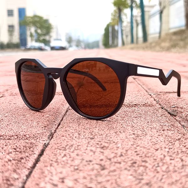 sunglasses luxury polarized for men women driving travel fashion vintage brand designer sun glasses eyewear uv400 230824, White;black
sunglasses luxury polarized for men women driving travel fashion vintage brand designer sun glasses eyewear uv400 230824, White;black
