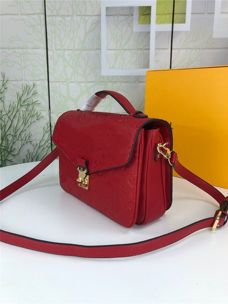 pretty evening bags luxuries designers leather chains handbags classic embossed tote bags essential for women cover shoulder bags
pretty evening bags luxuries designers leather chains handbags classic embossed tote bags essential for women cover shoulder bags