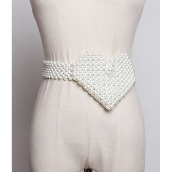 evening bags luxury brand heart beaded pearl bag waist bag fashion fanny pack small purse chest handbag summer travel belt 230824
evening bags luxury brand heart beaded pearl bag waist bag fashion fanny pack small purse chest handbag summer travel belt 230824