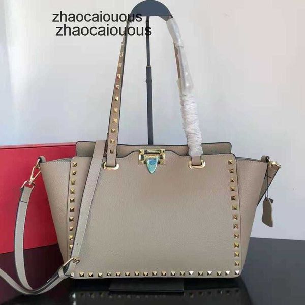classic fashion rivet bags women's women handbag classic shopping valantioes designer portable shoulder pattern mommy tote ects
classic fashion rivet bags women's women handbag classic shopping valantioes designer portable shoulder pattern mommy tote ects