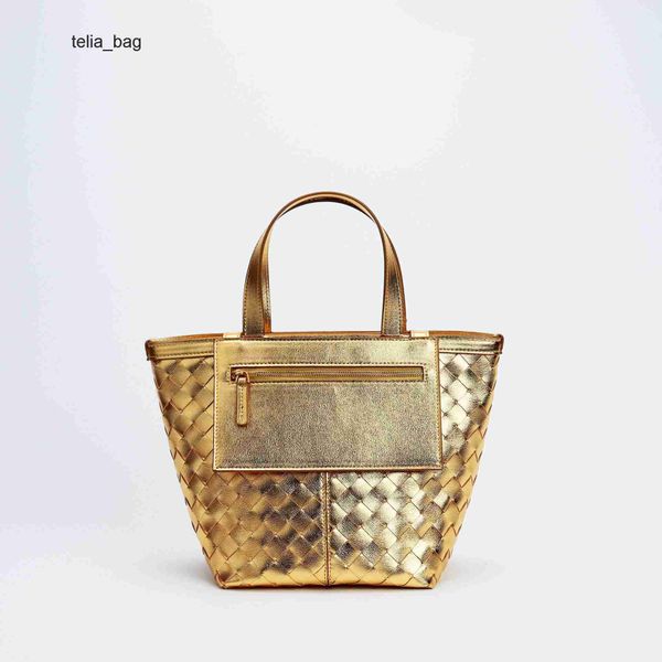 bags bottegaas basket 2023 flipflap girl vegetable luxury venetaas bag classic tote women's men's same style cowhide large capacit
bags bottegaas basket 2023 flipflap girl vegetable luxury venetaas bag classic tote women's men's same style cowhide large capacit