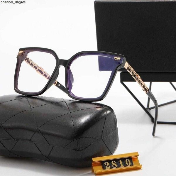 2810 New Channel Sunglasses UV resistant and moisture-resistant sunglasses mesh red fashionable and versatile plain and casual sunglasses
2810 New Channel Sunglasses UV resistant and moisture-resistant sunglasses mesh red fashionable and versatile plain and casual sunglasses