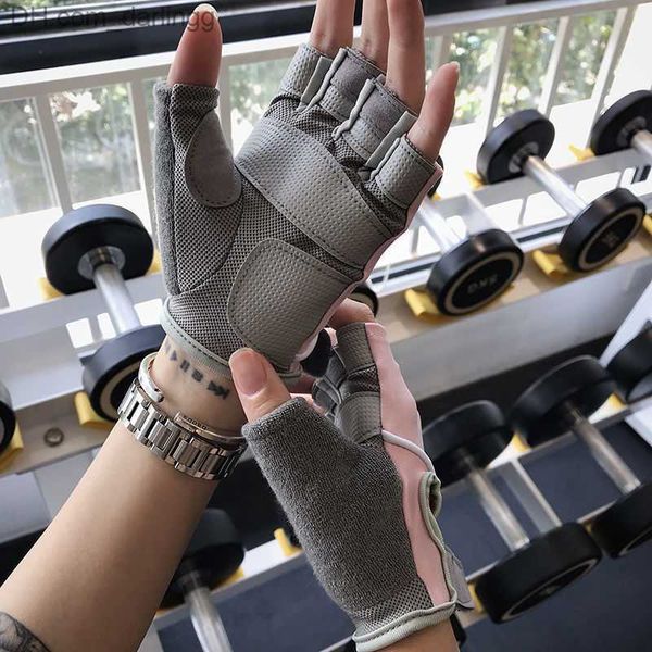 summer half finger fitness gloves for men and women gym exercise gloves for weight lifting pull ups equipment training with pad q230825, Black
summer half finger fitness gloves for men and women gym exercise gloves for weight lifting pull ups equipment training with pad q230825, Black