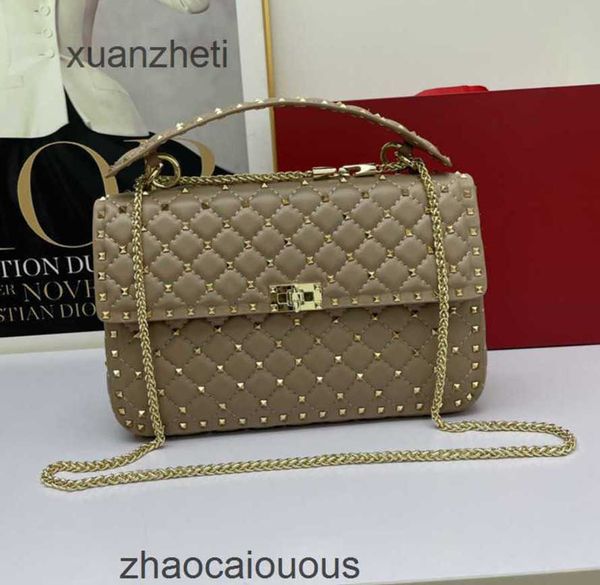 handbags fashionable valantionc bags beach women diamond designer luxury crossbody classic lady's sheepskin rivet small portable leathe
handbags fashionable valantionc bags beach women diamond designer luxury crossbody classic lady's sheepskin rivet small portable leathe