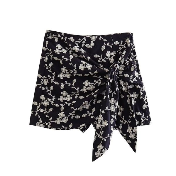 skirts women fashion embroidery flower bow tied mini sarong shorts skirts female side zipper slim pants mujer 230824, Black
skirts women fashion embroidery flower bow tied mini sarong shorts skirts female side zipper slim pants mujer 230824, Black