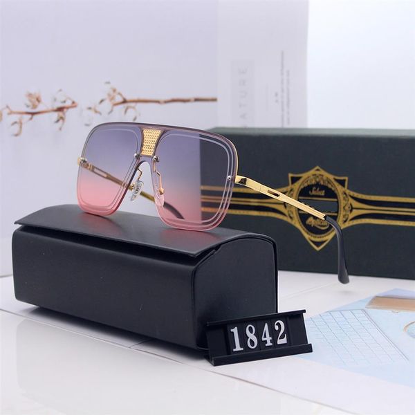 1842 gafas de sol moda menwomen sunglass sunglasses uv400 protectioncalidad with box case321y, White;black
1842 gafas de sol moda menwomen sunglass sunglasses uv400 protectioncalidad with box case321y, White;black