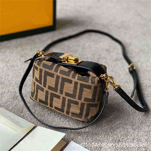old flower stick lunch embroidered canvas with cow leather oblique cross bag handbags sale up to 70% off
old flower stick lunch embroidered canvas with cow leather oblique cross bag handbags sale up to 70% off