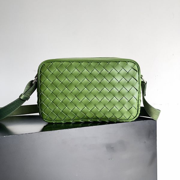 luxury men women small intrecciato camera bag designer crossbody bags real calfksin zippers shoulder bags black green small purse with box
luxury men women small intrecciato camera bag designer crossbody bags real calfksin zippers shoulder bags black green small purse with box