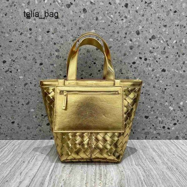 girl basket bottegaas flipflap vegetable luxury bag bags woven venetaas classic 2023 summer cowhide single women's shoulder crossbody h
girl basket bottegaas flipflap vegetable luxury bag bags woven venetaas classic 2023 summer cowhide single women's shoulder crossbody h