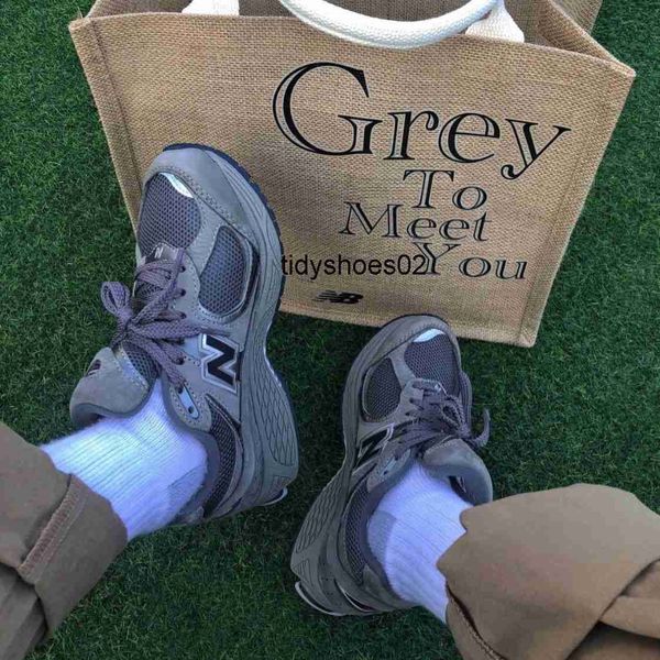 new balances shoes 2002r yuan zu grey heightened dad sports shoes campus couple reflective versatile casual men's shoes women's sh, Black
new balances shoes 2002r yuan zu grey heightened dad sports shoes campus couple reflective versatile casual men's shoes women's sh, Black