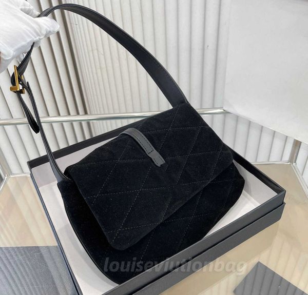 quality armpit bags classic leather designer bag handbags for ladies shoulder bags le5a7 multi-color fashion hobo bags wholesale and dust ba
quality armpit bags classic leather designer bag handbags for ladies shoulder bags le5a7 multi-color fashion hobo bags wholesale and dust ba