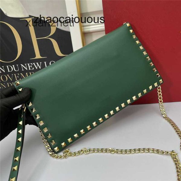 riveted cowhide luxurys designer classic ladies beach bags women crossbody valantioes bag handbags new metal luxurys large capacity leather 
riveted cowhide luxurys designer classic ladies beach bags women crossbody valantioes bag handbags new metal luxurys large capacity leather