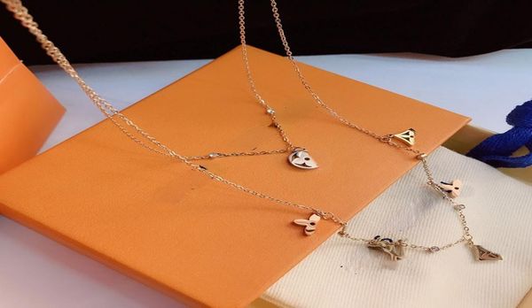 luxury designer necklace choker pendant chain 18k gold plated stainless steel letter necklaces fashion women wedding jewelry x0323873164, Silver
luxury designer necklace choker pendant chain 18k gold plated stainless steel letter necklaces fashion women wedding jewelry x0323873164, Silver