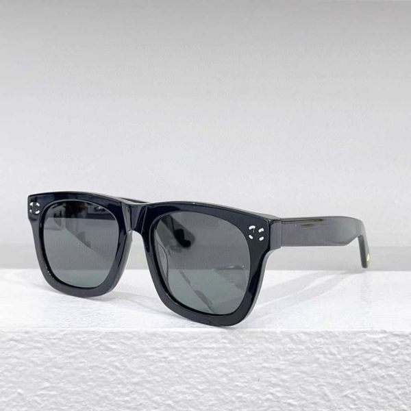 238 new fragrant granny network red same style personalized women's versatile fashion sunglasses 4133b, White;black
238 new fragrant granny network red same style personalized women's versatile fashion sunglasses 4133b, White;black