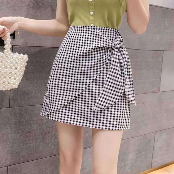 plaid a line skirt for women summer short ol anti exposure outer wear figure flattering butt hugging, Black
plaid a line skirt for women summer short ol anti exposure outer wear figure flattering butt hugging, Black