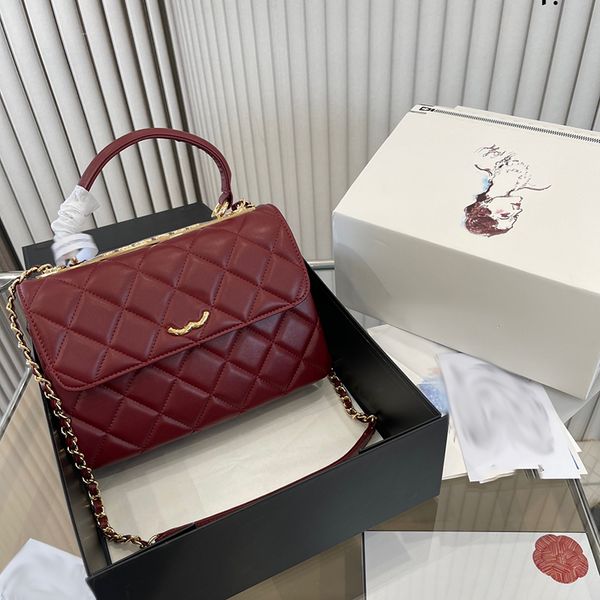 women luxury handbag shoulder bag leather clamshell diamond gold hardware metal c buckle matelasse chain diagonal shoulder bag designer make
women luxury handbag shoulder bag leather clamshell diamond gold hardware metal c buckle matelasse chain diagonal shoulder bag designer make