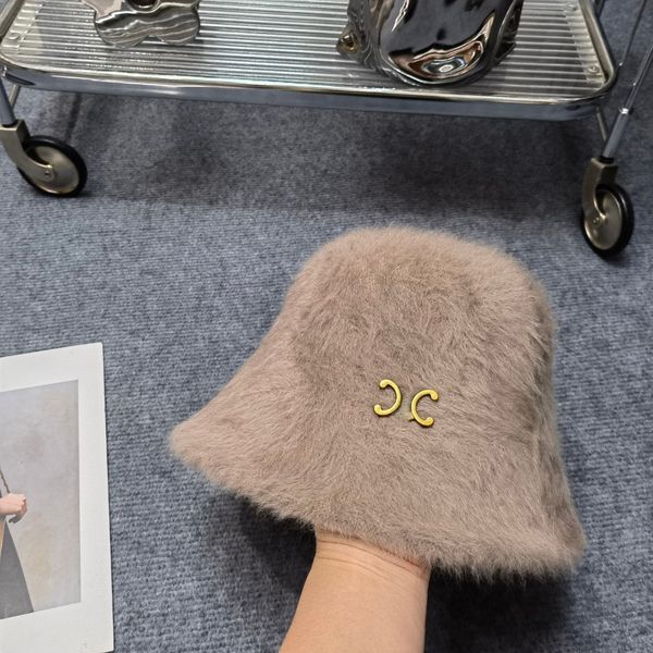2023 luxury hat bucket hat designer hats designers women cappello fashion casual outdoor fashion luxury the most popular hat of the season, Blue;gray
2023 luxury hat bucket hat designer hats designers women cappello fashion casual outdoor fashion luxury the most popular hat of the season, Blue;gray