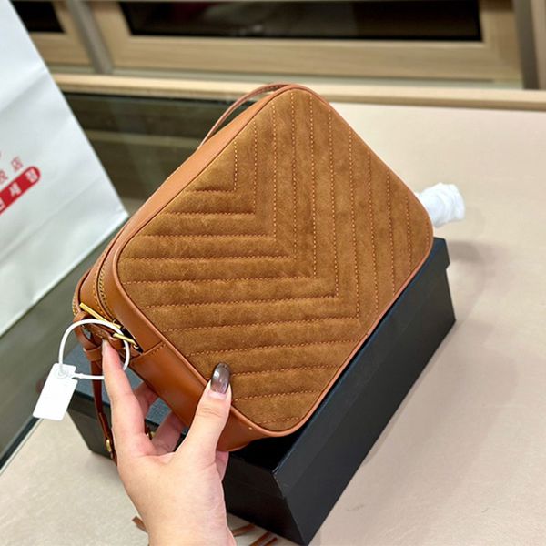 velvet camera crossbody bag women shoulder bags genuine leather fashion letters golden hardware v-quilting zipper closure handbags purse
velvet camera crossbody bag women shoulder bags genuine leather fashion letters golden hardware v-quilting zipper closure handbags purse
