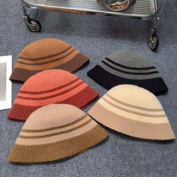 2023 winter beautiful color knitwear ball hats trucker luxury designer hat american fashion truck cap casual baseball hats, Blue;gray
2023 winter beautiful color knitwear ball hats trucker luxury designer hat american fashion truck cap casual baseball hats, Blue;gray