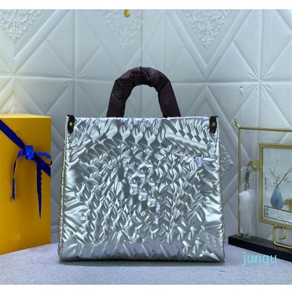 2023-designer luxury shopping bags embroidery winter down shopping travel essential bag245u
2023-designer luxury shopping bags embroidery winter down shopping travel essential bag245u